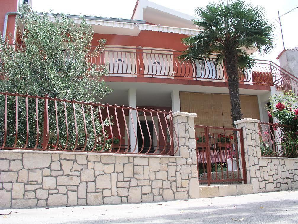Apartments Salamun Biograd Na Moru Cameră foto